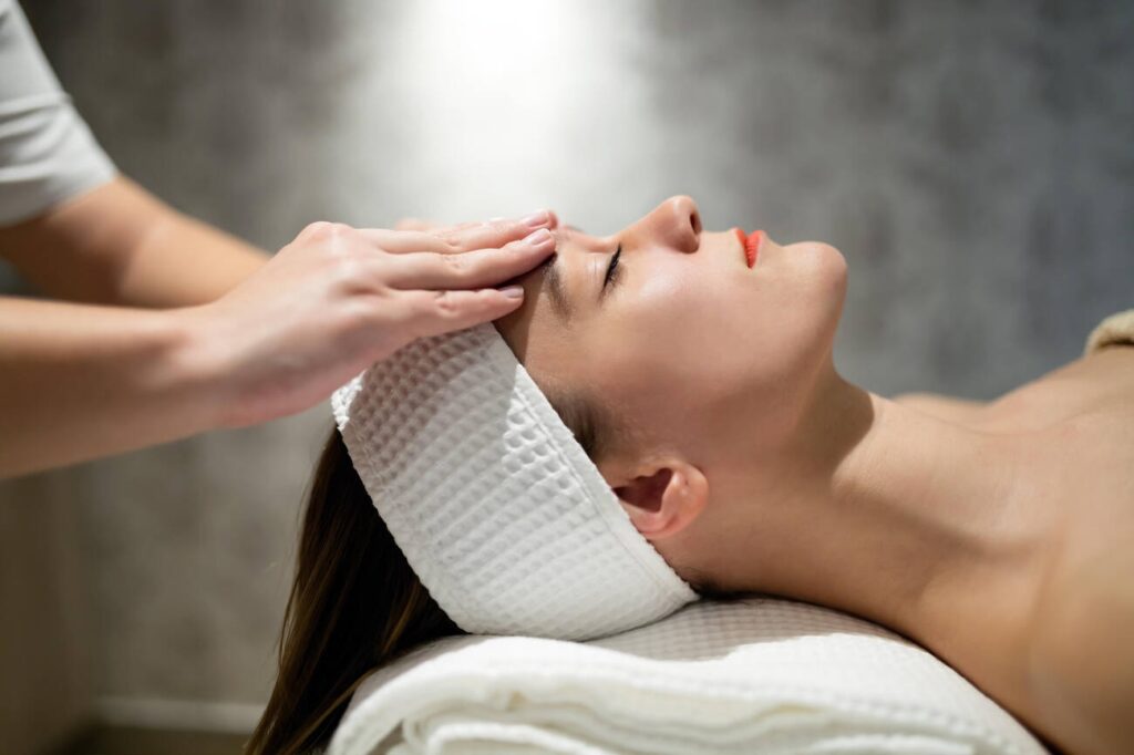 massage-in-dubai-head